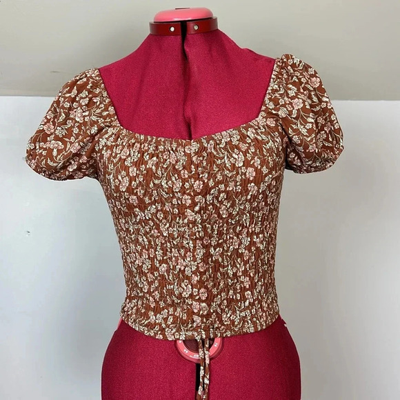 Ruched front/back floral puff sleeve knit adjustable front elasticized waist - Picture 6 of 7